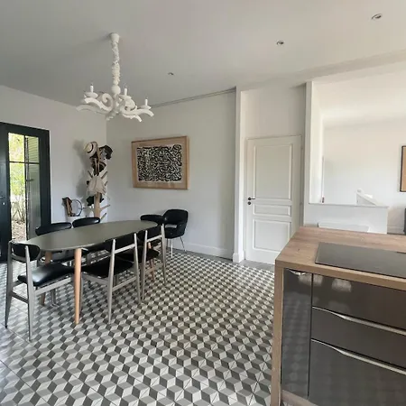 Maison Individuelle En D'hiver A Semesterbostad